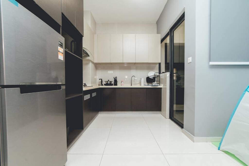 Pangsapuri Danga Bay Playful 2br Kidscorner W Balcony By Our