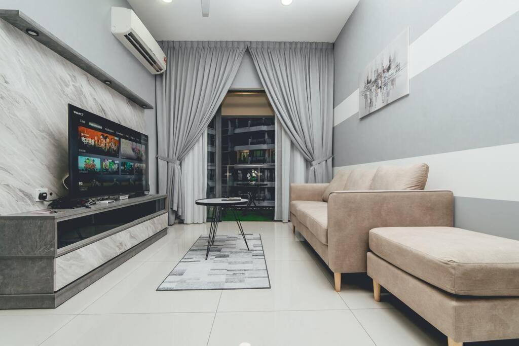 Danga Bay Playful 2br Kidscorner W Balcony By Our Pangsapuri